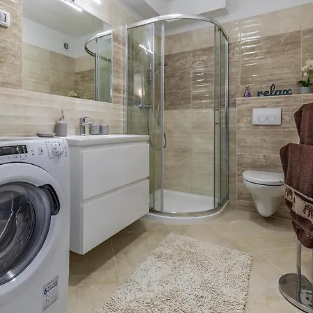 1 Bedroom In *